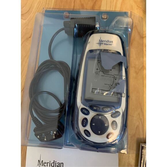 Magellan Meridian Marine with cd - Picture 2 of 9